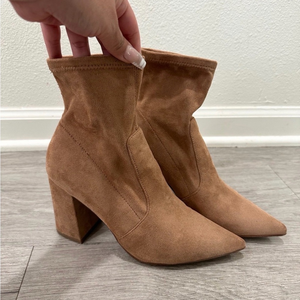 Steve Madden Tan Suede Ankle Boots